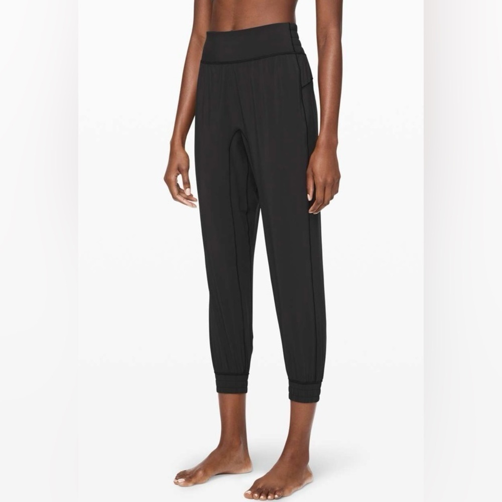 Lululemon Sun Setter Jogger *28"
Black​​​​​